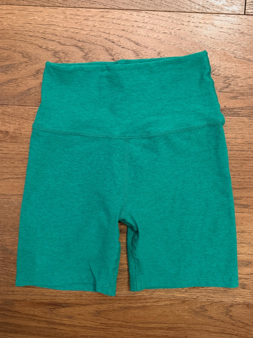 Beyond Yoga Spacedye™ Keep Pace 5" Biker Short in Kelly Green